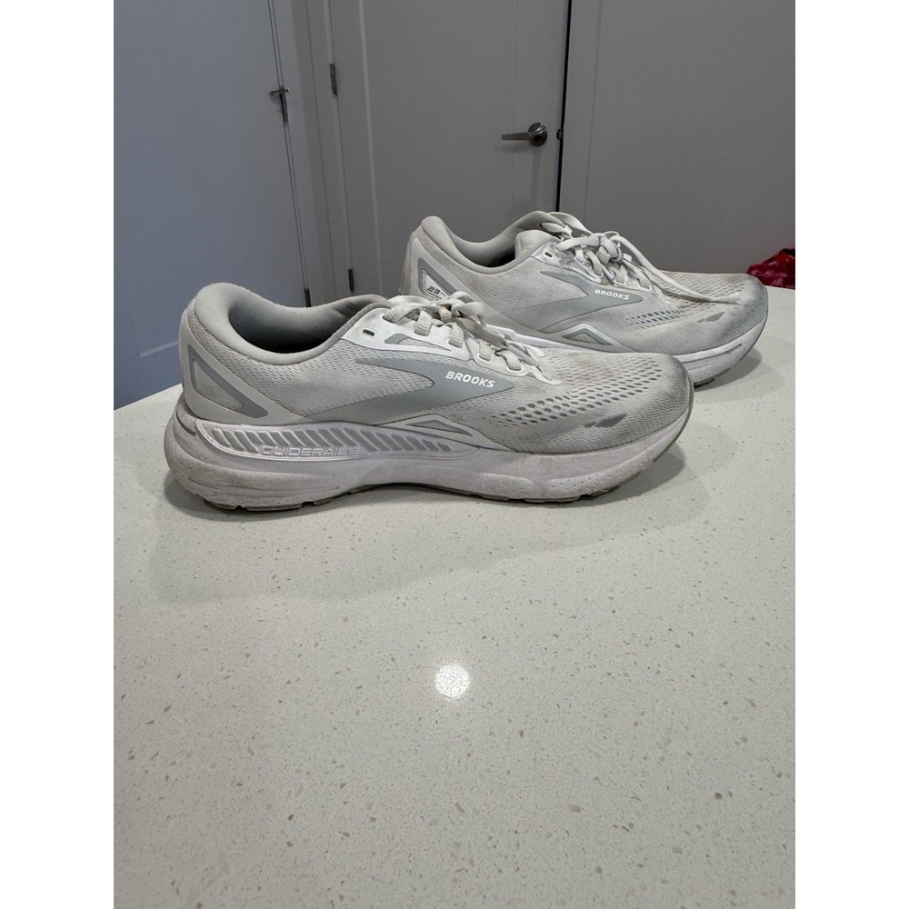 Brooks Mens Adrenaline GTS 23 Running Athletic Tennis Shoes White 10.5